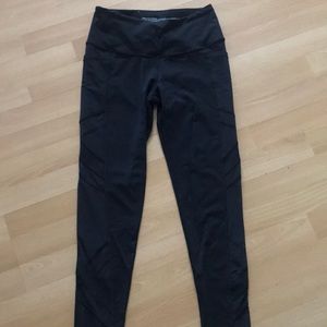 Victoria’s Secret sport black leggings sz Small